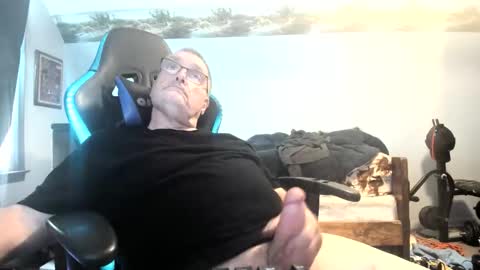 Snapshot of wowsers2022 chatting on October 17, 5:39 pm wowsers2022 online show from October 17, 5:39 pm