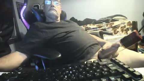 Snapshot of wowsers2022 chatting on October 15, 8:11 am wowsers2022 online show from October 15, 8:11 am