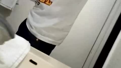 wtffffha online show from February 18, 7:39 am