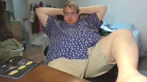 WValentinoX online show from December 8, 11:51 pm