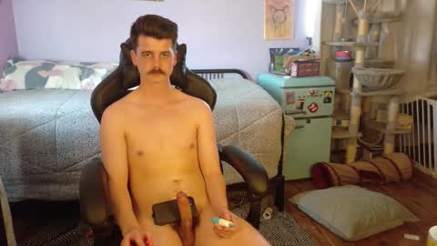 Wyatt online show from December 13, 8:59 pm