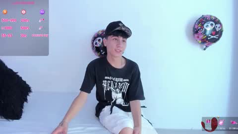 Snapshot of xaandergrey chatting on October 21, 7:06 pm xaanderGrey online show from October 21, 7:06 pm