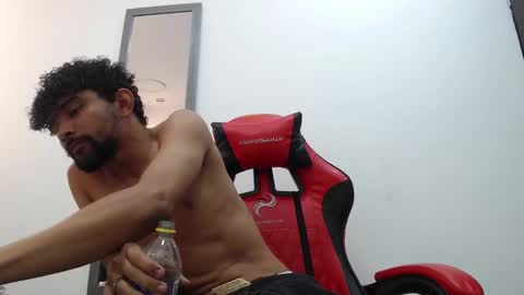 Xander online show from March 7, 8:33 pm