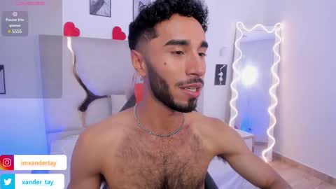 ISSANDER online show from February 27, 8:53 pm