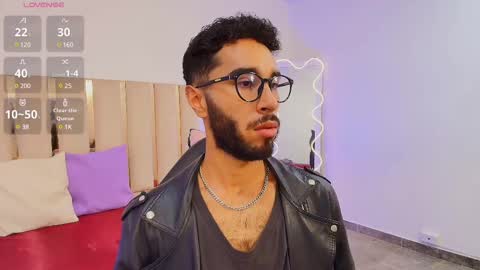 ISSANDER online show from December 19, 1:18 pm