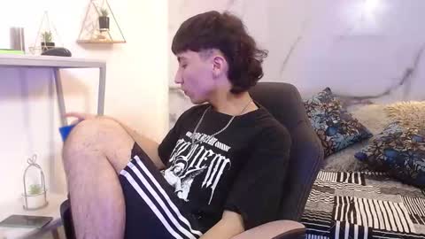 xandergrey8 online show from March 24, 8:02 pm