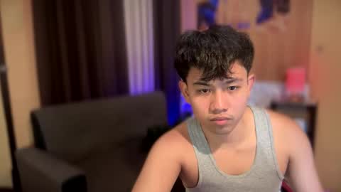 Snapshot of xcigbatecum chatting on October 25, 4:42 pm Charlie online show from October 25, 4:42 pm