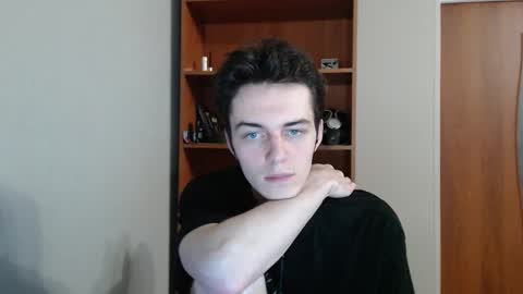 traqqq online show from September 20, 9:26 pm