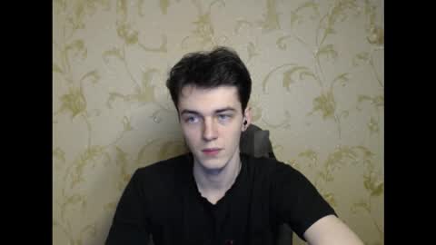 traqqq online show from January 11, 7:50 pm