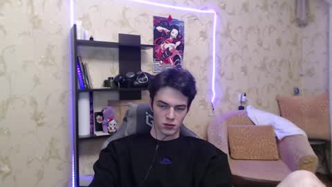 traqqq online show from March 10, 7:29 pm