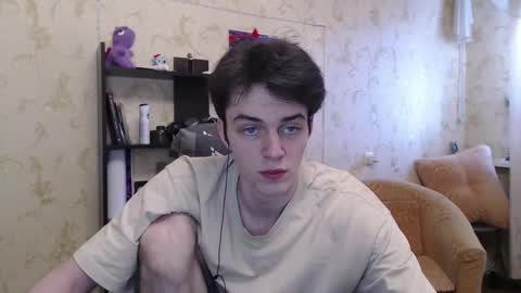 traqqq online show from March 1, 11:17 am