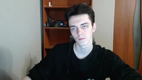 traqqq online show from September 17, 8:21 pm