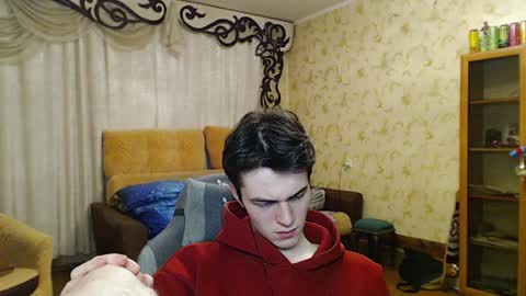 traqqq online show from December 20, 9:28 pm