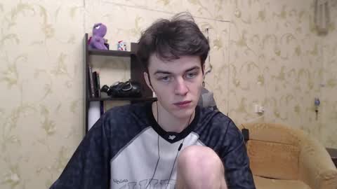 traqqq online show from February 19, 9:47 pm