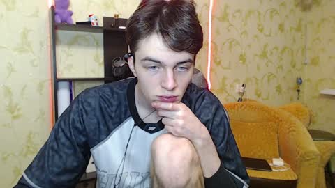 traqqq online show from January 25, 7:07 pm