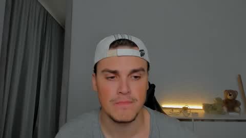 raul online show from October 14, 1:56 am