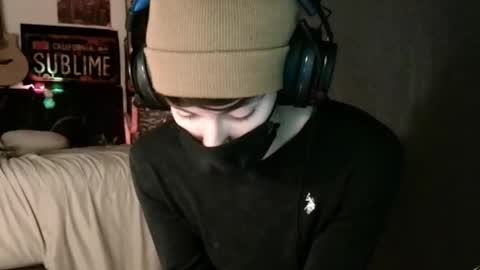 Snapshot of xxwhitefoxx chatting on March 3, 7:50 am David Fox online show from March 3, 7:50 am