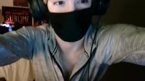 Snapshot of xxwhitefoxx chatting on February 26, 7:09 am David Fox online show from February 26, 7:09 am