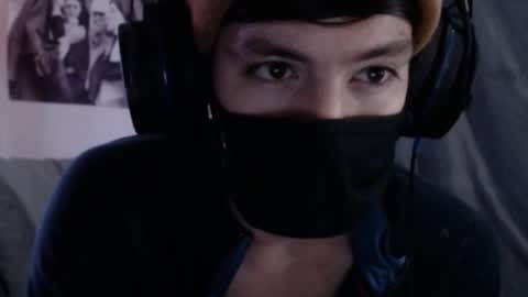 Snapshot of xxwhitefoxx chatting on September 18, 7:43 am David Fox online show from September 18, 7:43 am