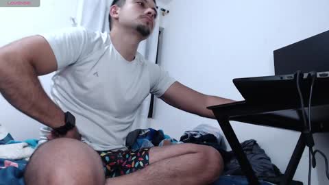 jack thopmson  online show from December 8, 11:51 pm