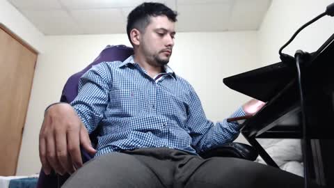 jack thopmson  online show from February 5, 1:37 am