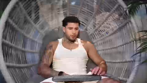 Snapshot of yamp_bigcock chatting on September 26, 4:32 am yamp sambrano online show from September 26, 4:32 am