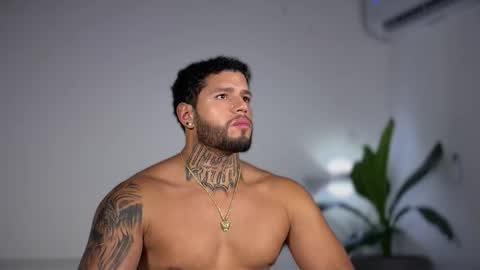 Snapshot of yamp_bigcock chatting on October 23, 12:25 am yamp sambrano online show from October 23, 12:25 am