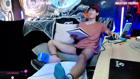 Snapshot of yedrix20 chatting on October 2, 1:53 am MASTER YEDRIX online show from October 2, 1:53 am