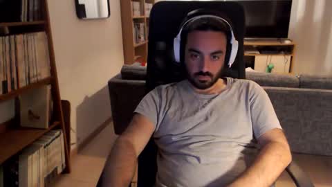 yeeaahoo online show from April 11, 6:44 pm