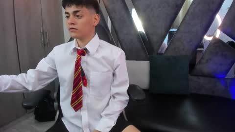 Snapshot of yef_thinn chatting on October 21, 3:20 am yef_thinn online show from October 21, 3:20 am