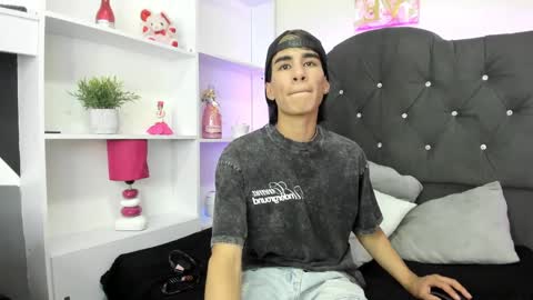  TRIO HOT  online show from January 17, 7:09 pm