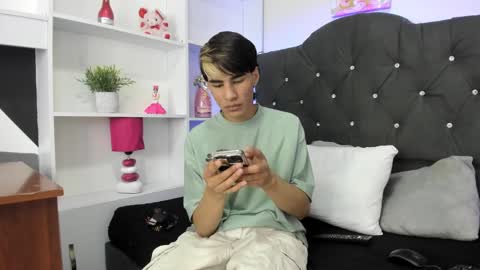  TRIO HOT  online show from January 18, 7:04 pm