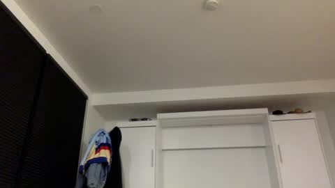 yesplesae online show from December 15, 5:23 am