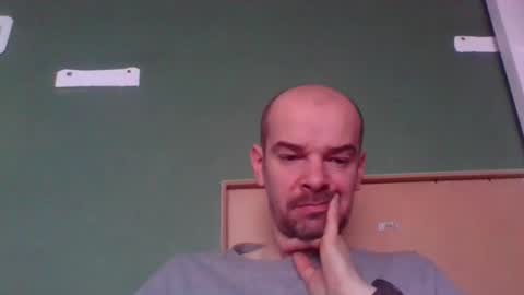 yewloo online show from November 28, 7:00 am