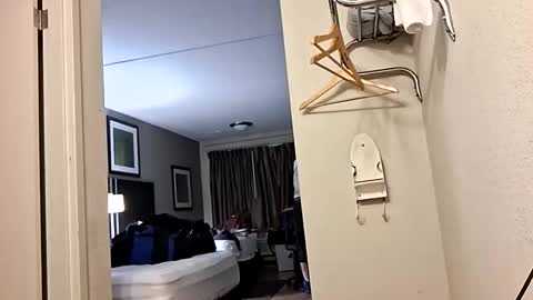 yfwb69xxx online show from October 29, 7:22 am