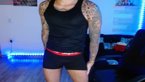 Snapshot of yio__cohen chatting on January 23, 5:56 am yio cohen  online show from January 23, 5:56 am