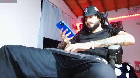 Snapshot of yio__cohen chatting on October 9, 4:17 am yio cohen  online show from October 9, 4:17 am