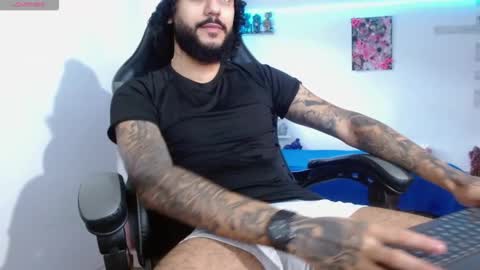 Snapshot of yio__cohen chatting on October 13, 10:27 pm yio cohen  online show from October 13, 10:27 pm