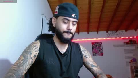 Snapshot of yio__cohen chatting on October 17, 9:35 am yio cohen  online show from October 17, 9:35 am