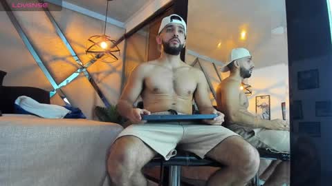 Yiyo online show from April 9, 4:21 am