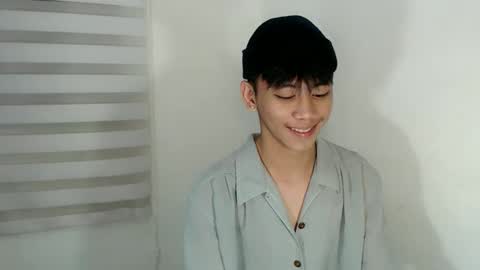 Snapshot of ynotyu chatting on October 17, 3:38 pm ynotyu online show from October 17, 3:38 pm