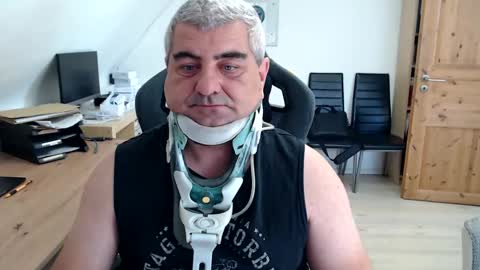 yoschi1976 online show from September 14, 11:01 am