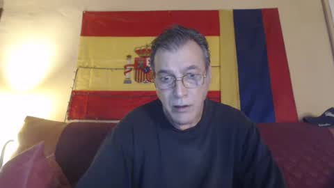 Snapshot of yosep44 chatting on March 7, 10:45 am yosep online show from March 7, 10:45 am