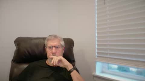 Colorado Guy Straight online show from May 29, 12:04 pm