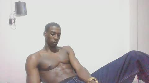 Snapshot of youn_king chatting on February 4, 1:56 am ALEX online show from February 4, 1:56 am