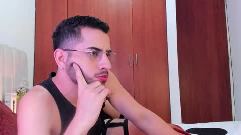 Snapshot of yourboynextdoor1 chatting on February 27, 9:47 pm YOURBOYNEXTDOOR online show from February 27, 9:47 pm