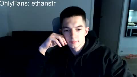 Snapshot of yourethan chatting on October 13, 6:25 pm yourethan online show from October 13, 6:25 pm