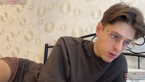 Chris online show from December 22, 7:11 am