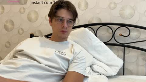 Chris online show from February 4, 6:36 am