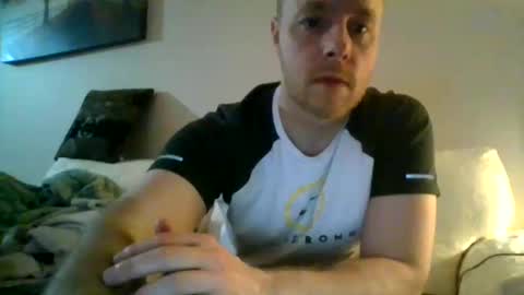 yourlove8523 online show from May 2, 6:27 am